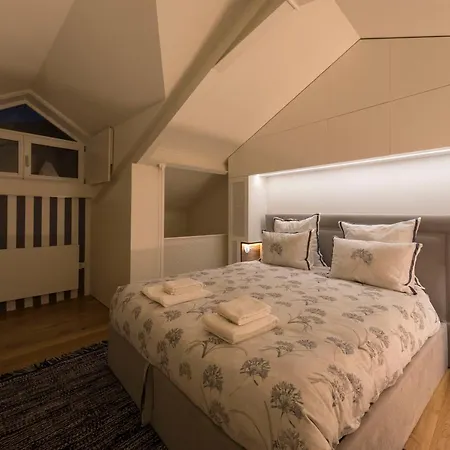 Flores Retreat Oporto