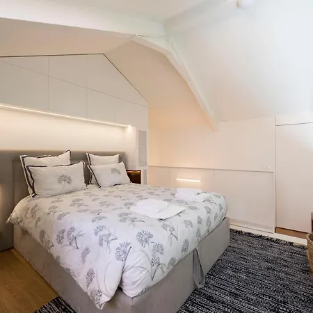 Flores Retreat Oporto